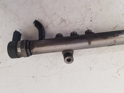 2009 - 2013 Volvo V60  Estate Injection Rail 0445215025