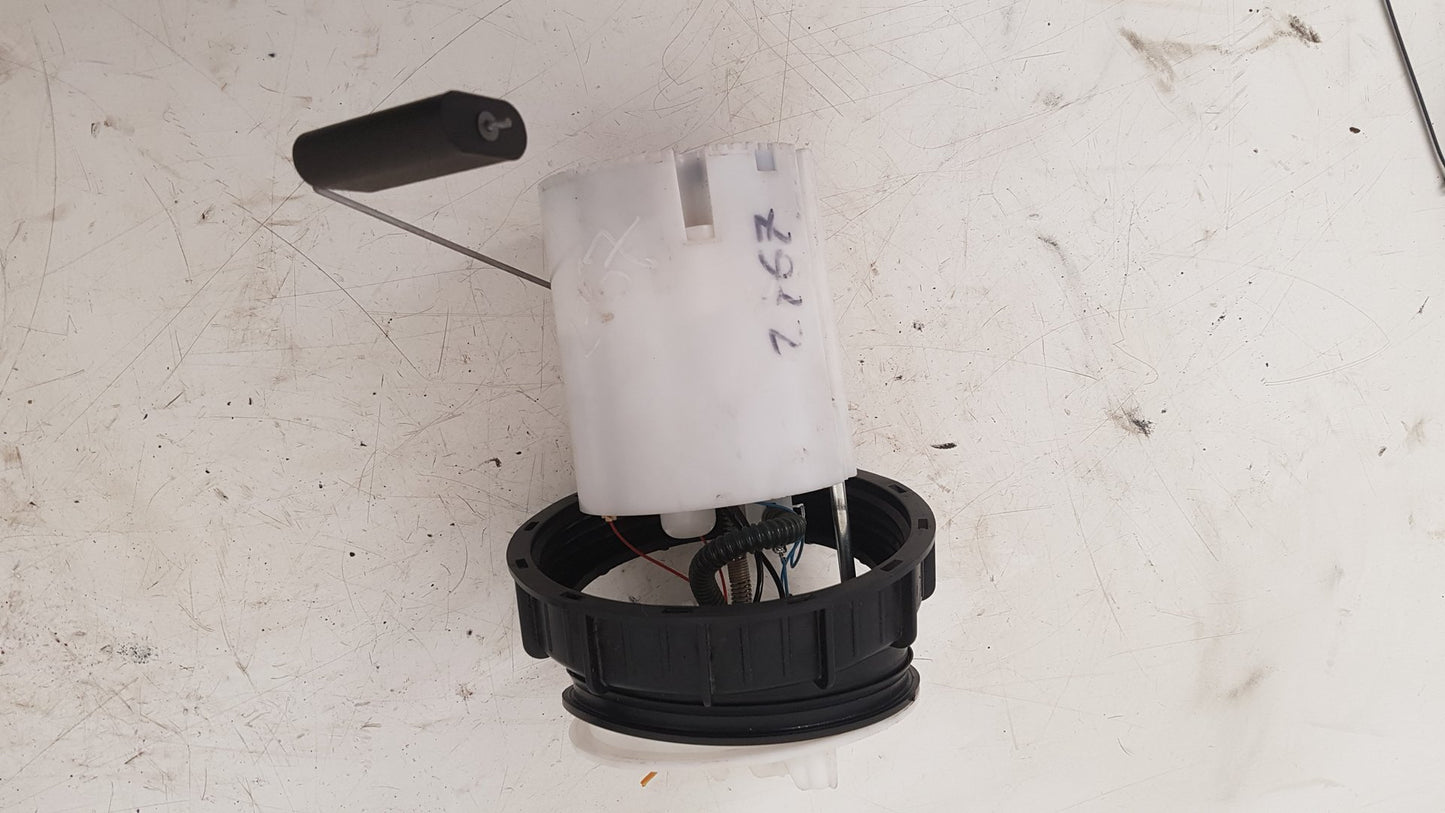 2015 - 2019 Volvo V40 Cross Country  Hatchback Fuel Pump 31321091