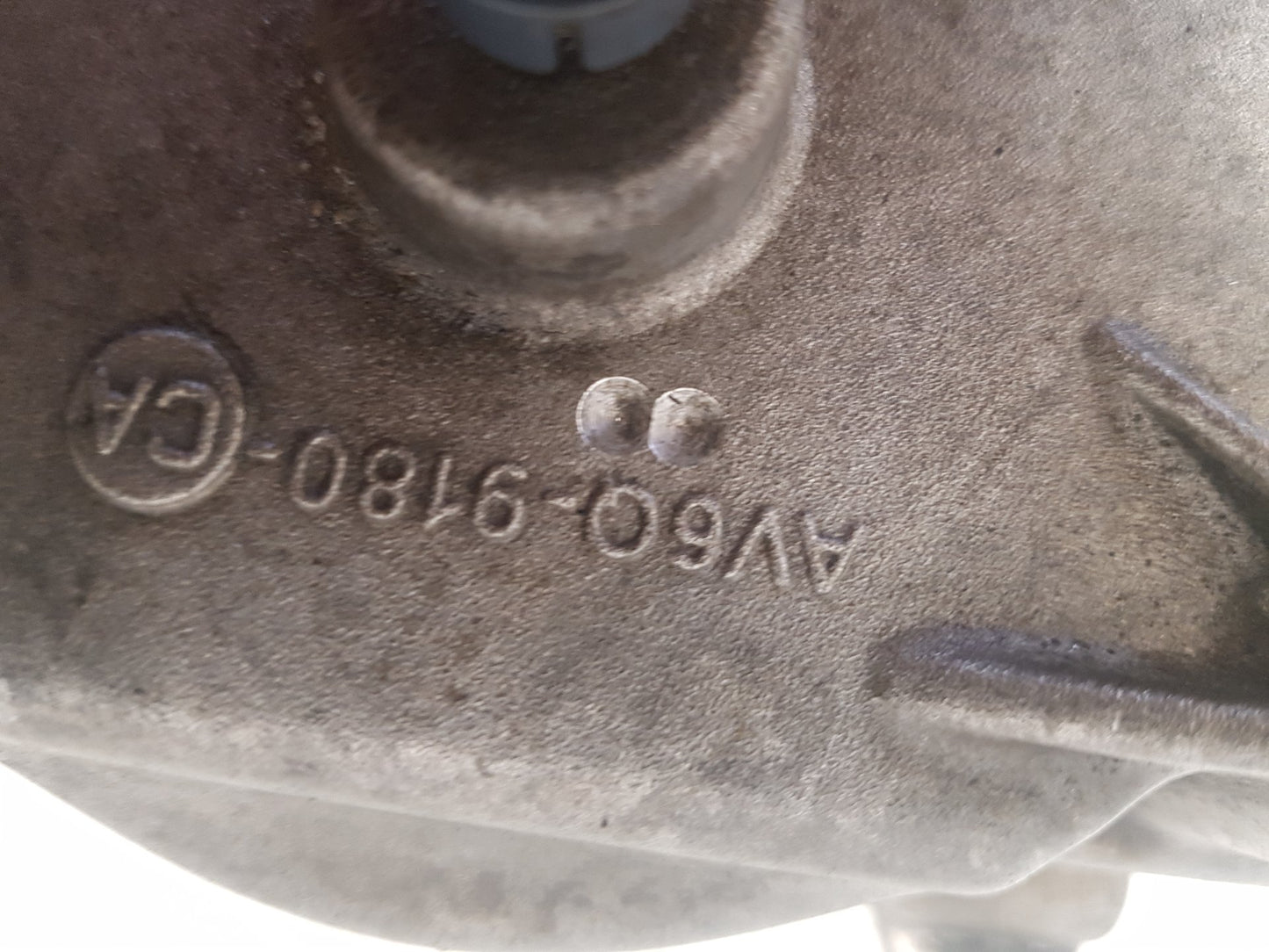 2012 Volvo S60  Saloon Fuel Filter Housing AV6Q-9180