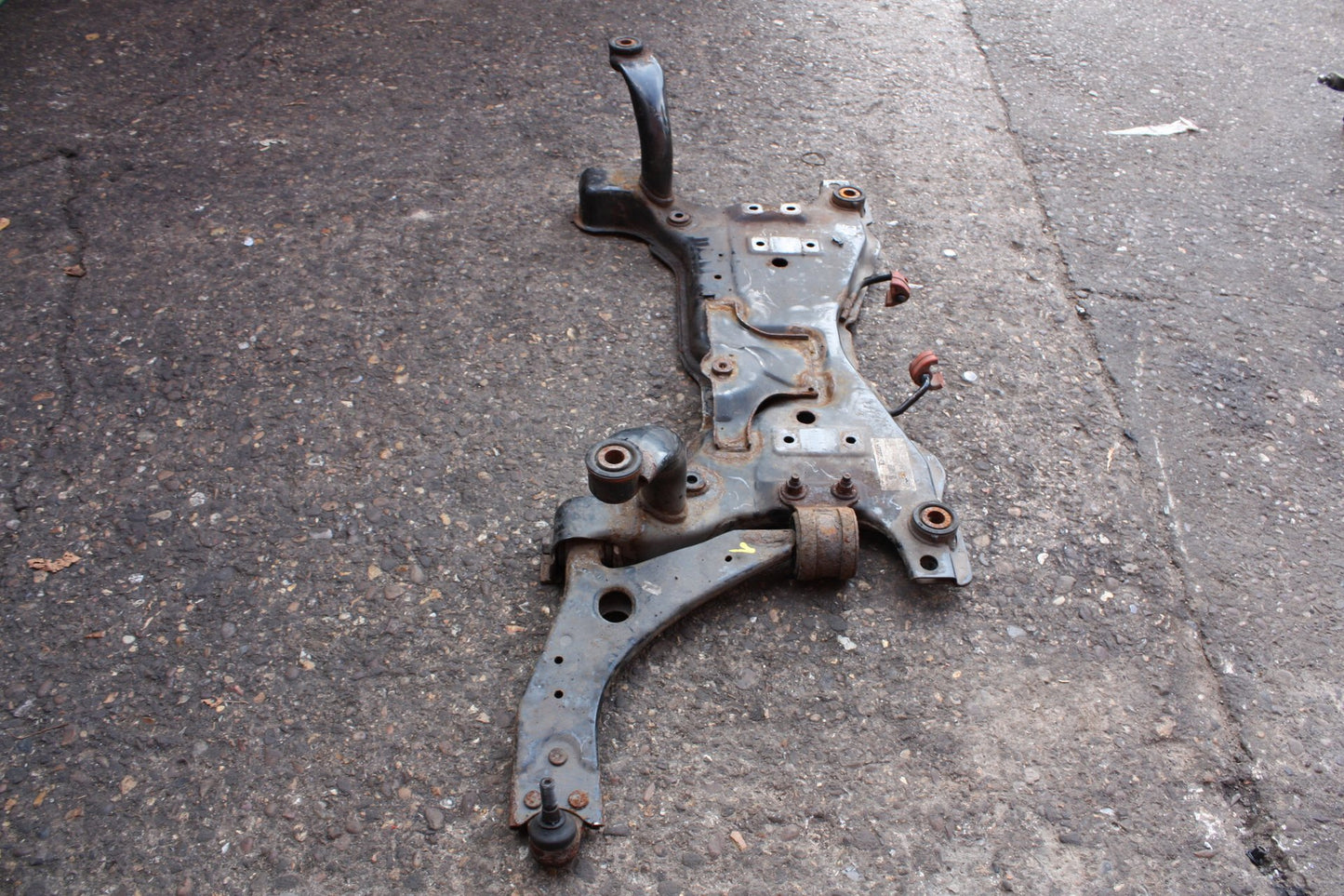 2010 - 2012 Volvo C30   Front Subframe