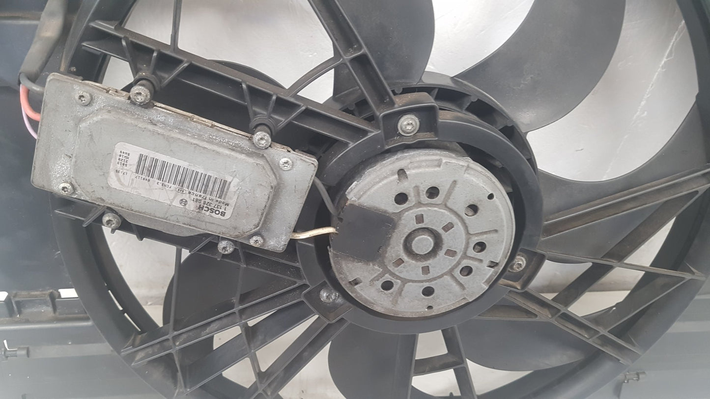 2004 - 2007 Volvo V50  Estate RADIATOR FAN & COWLING (A/C CAR) 3M518C607GB
