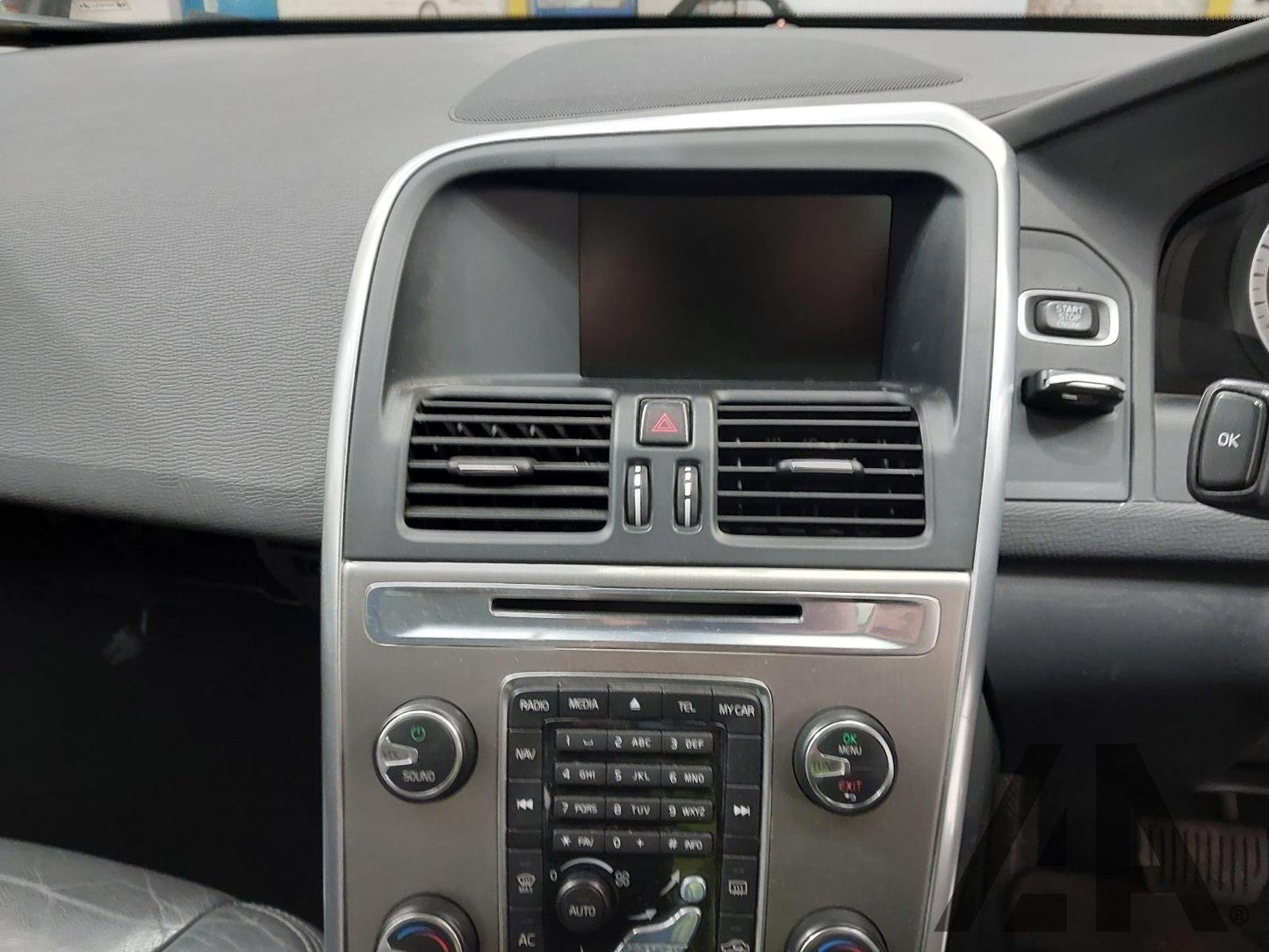 2008 - 2017 Volvo XC60 I 156 SUV Digital Heater and Radio Control Panel 30795271