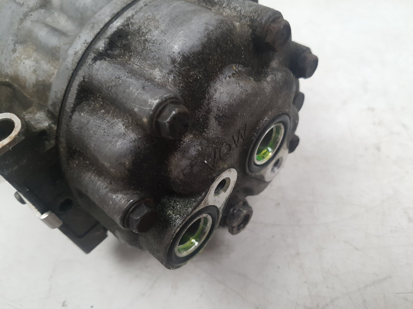2010 - 2012 Volvo C30  Hatchback A/C Compressor 3M5H19D629HE