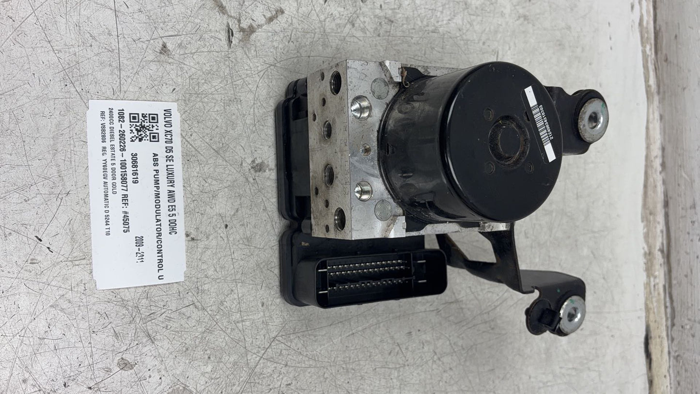 2010 Volvo XC70  Estate ABS Pump/Modulator 30681619