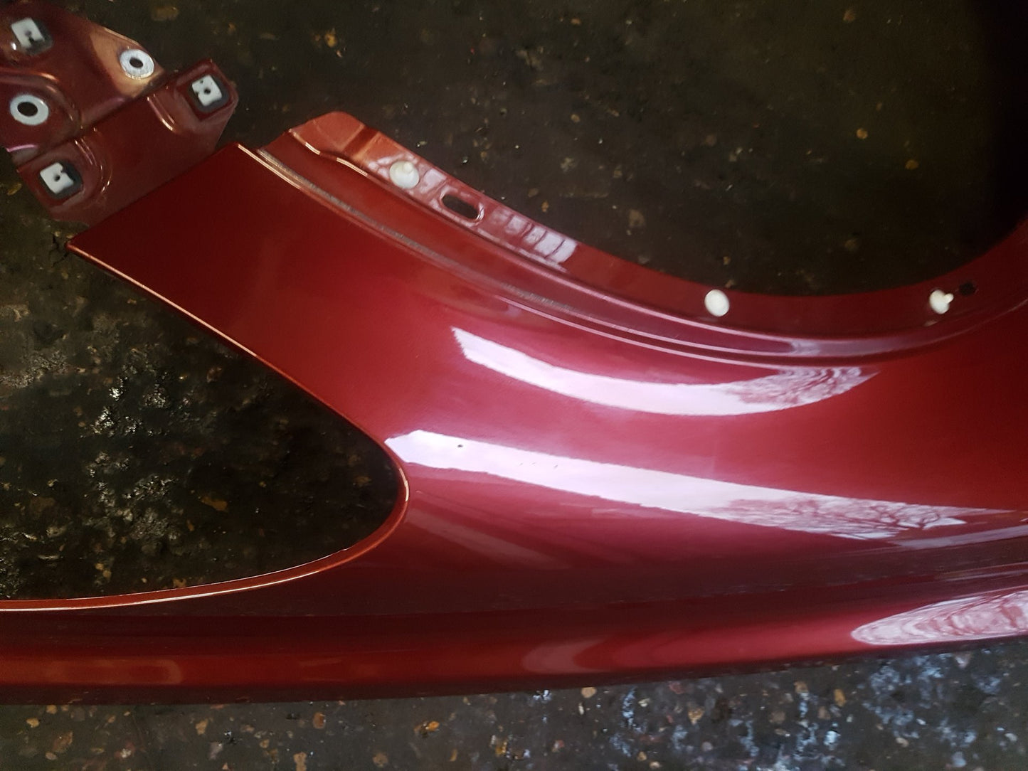 2010 - 2012 Volvo C30  Hatchback Right Front Guard 31276300