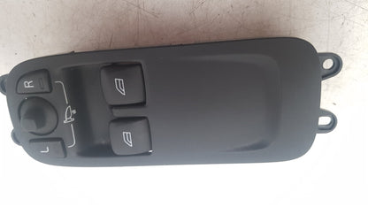 2006 - 2013 Volvo C30  Hatchback Right Front Window Switch 31264926