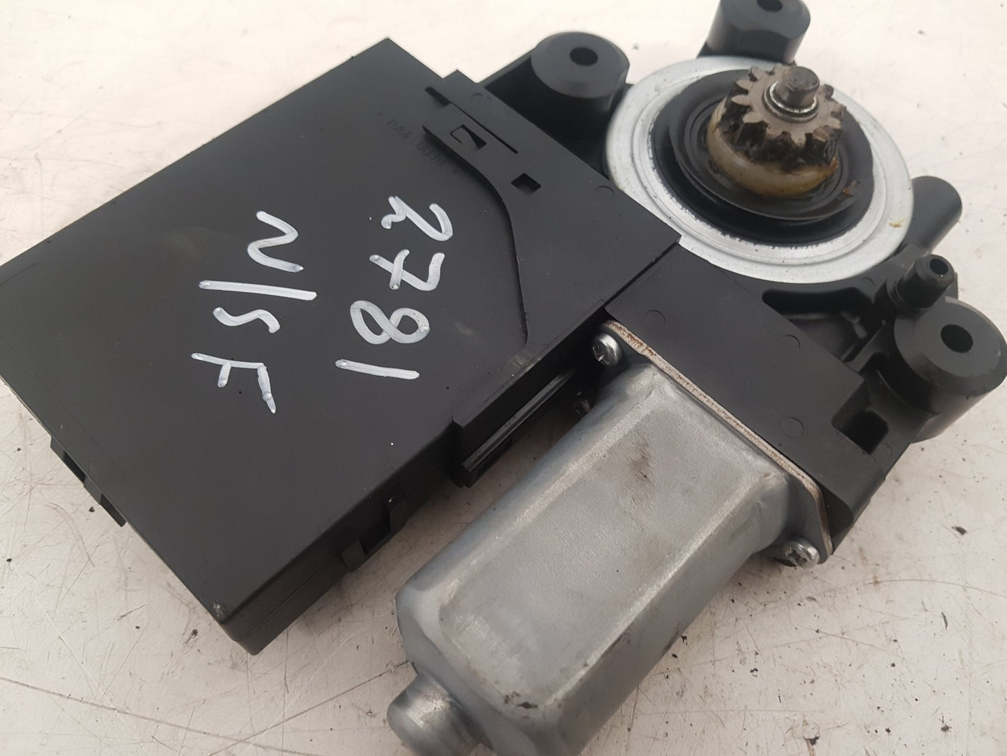 2005 - 2012 Volvo S40  Saloon WINDOW REG MOTOR (PASSENGER SIDE FRONT) 31295174