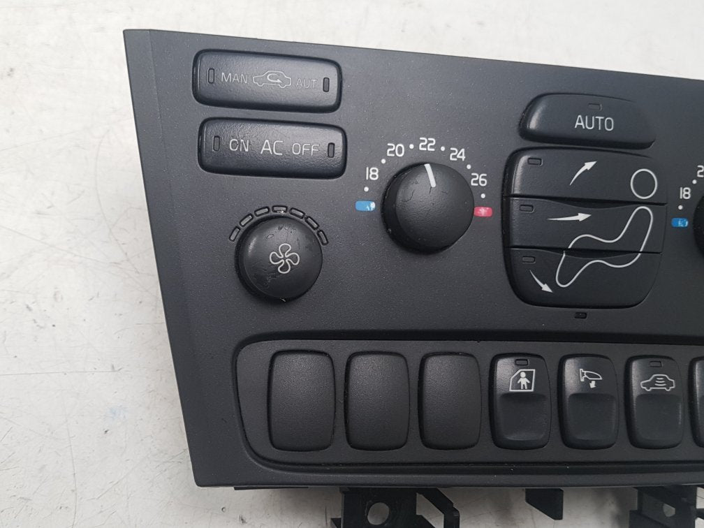2003 - 2007 Volvo V70  Estate Heater Controls 8691875