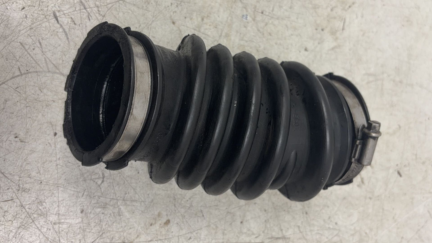 2011 - 2014 Volvo V60 I 155 Estate Turbo Oil Feed Pipe