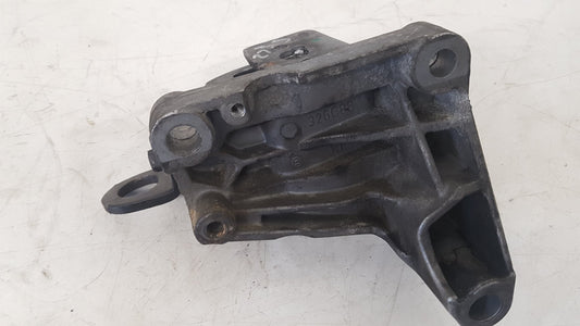 2000 - 2007 Volvo XC70  Estate ENGINE MOUNT (PASSENGER SIDE TOP) 326C88