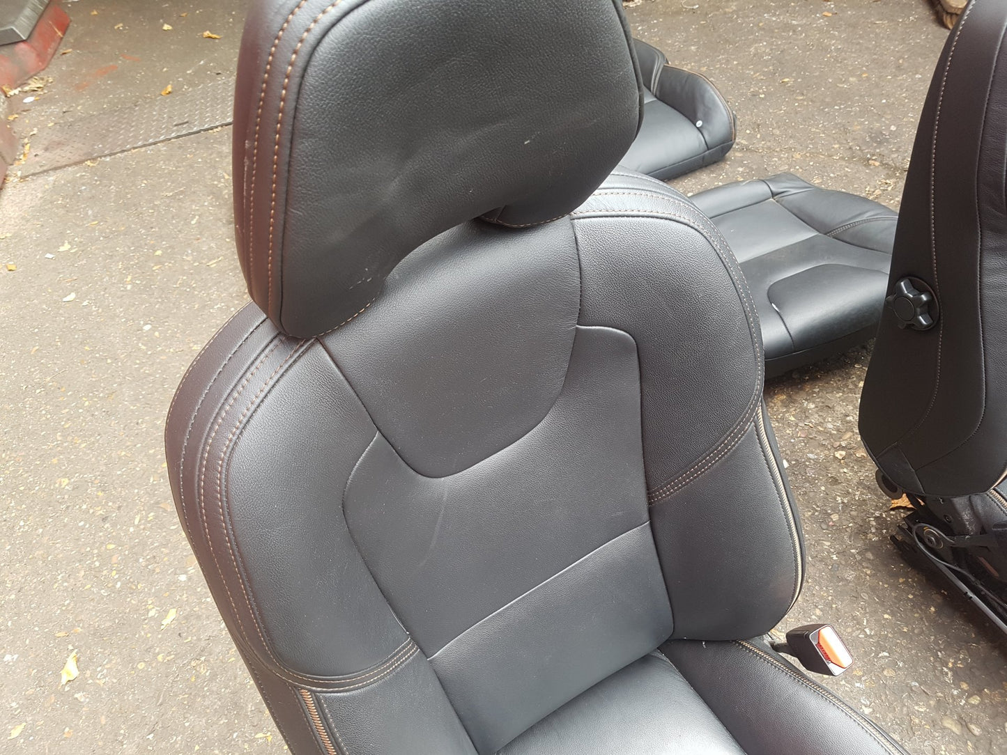 2012 - 2015 Volvo V40  Hatchback Interior