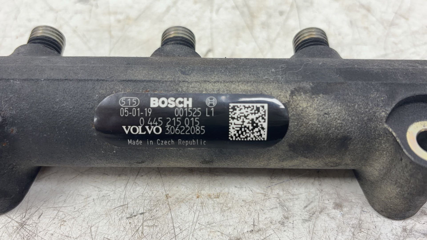 2011 - 2014 Volvo XC90  Estate Injection Rail 30622085