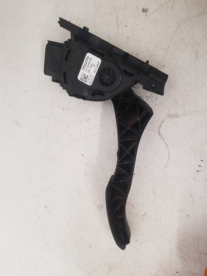 2010 - 2015 Volvo S80 II 124 Saloon Accelerator Pedal 31329059