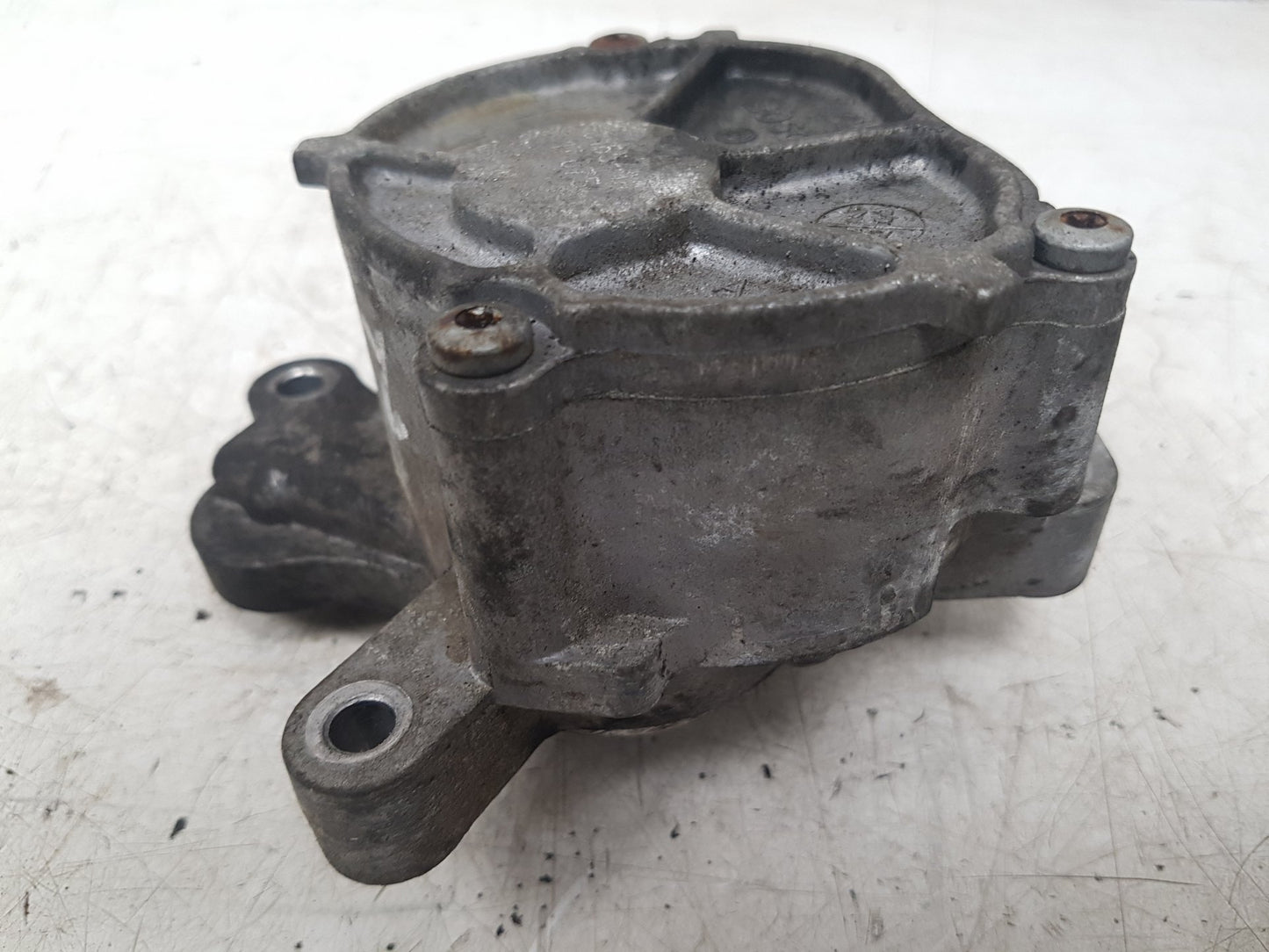 2004 - 2010 Volvo V50   Estate Vacuum/Air Pump 30725859