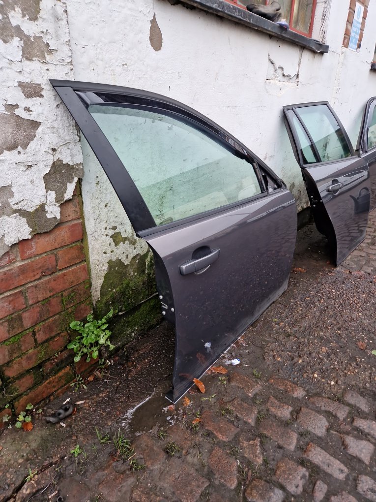 2008 - 2012 Saab 9-3  Estate DOOR - BARE (FRONT DRIVER SIDE) 12768507