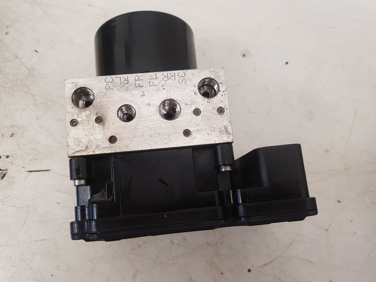 2011 - 2015 Volvo V60 I 157 Estate ABS Pump/Modulator 31329137