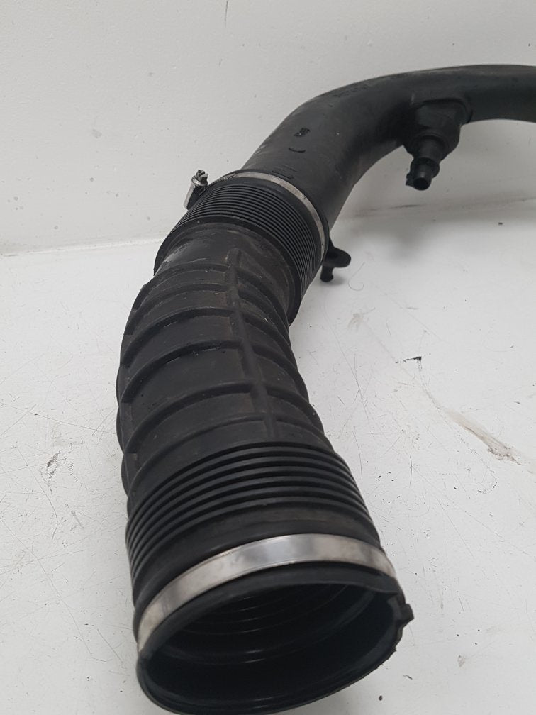 2008 - 2012 Volvo V50   Intercooler Pipe 31274767