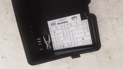 2015-2026 Volvo XC90 II 256 SUV Fuse Box Lid 31398001