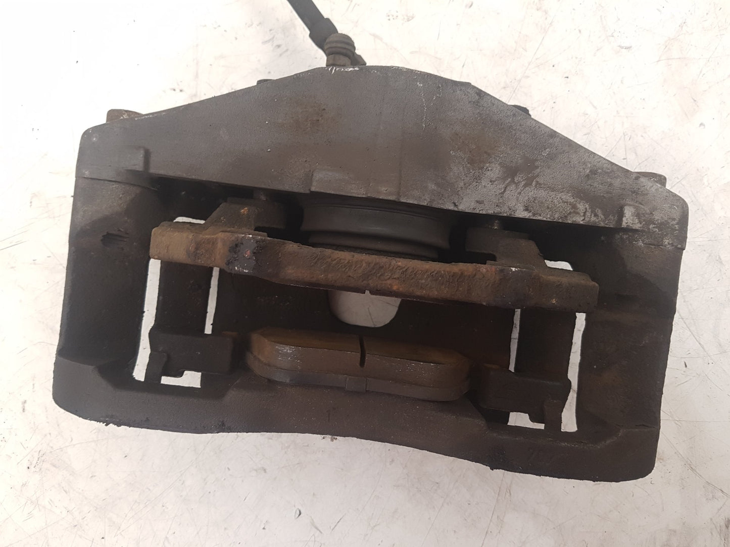 2012 - 2015 Volvo V40  Hatchback Left Front Caliper 36000731