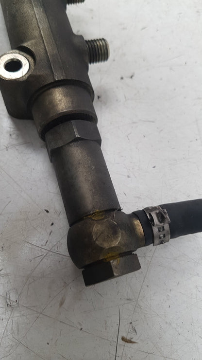 2005 Volvo V70  Estate Injection Rail 8658252