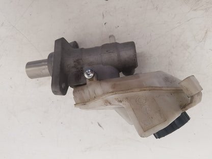 2012 Volvo S60  Saloon BRAKE FLUID RESERVOIR AND MASTER CYLINDER 36002450