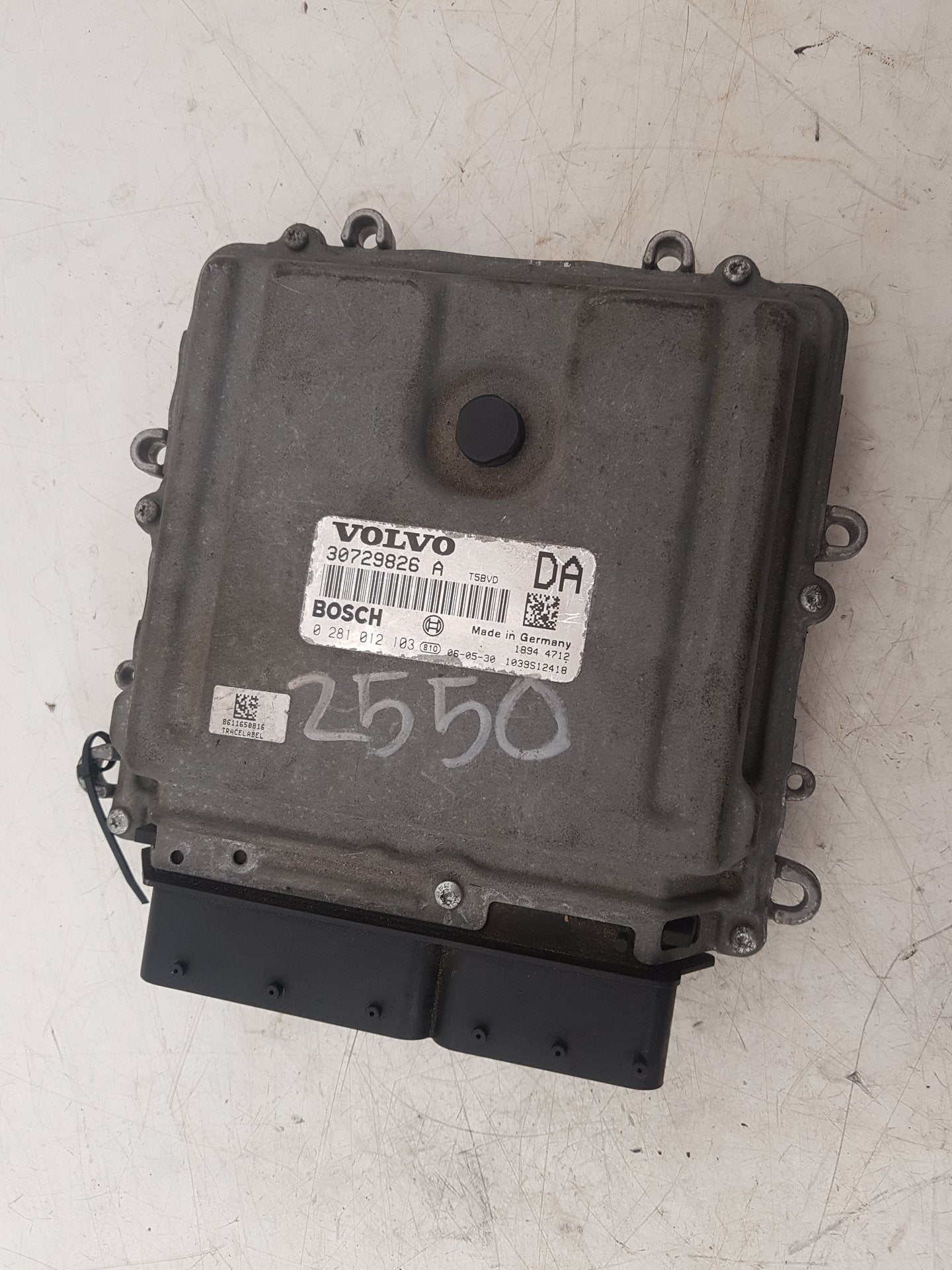 2004 - 2007 Volvo V70  Estate Engine ECU 30729826A