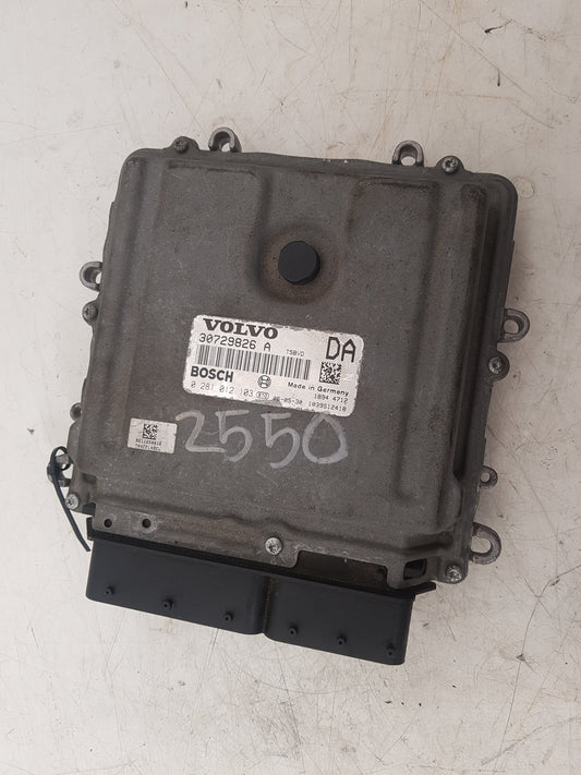2004 - 2007 Volvo V70  Estate Engine ECU 30729826A