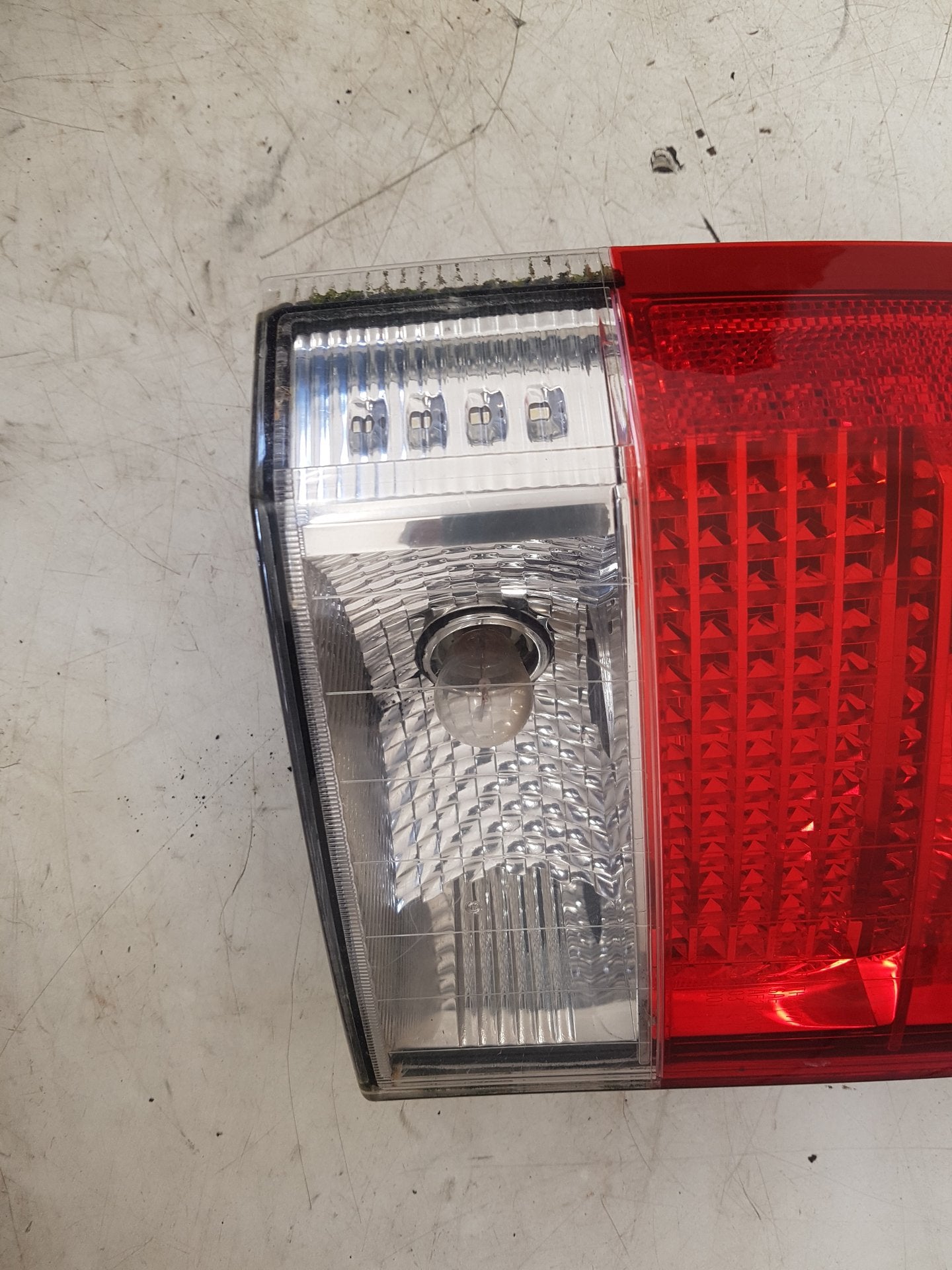 2004 - 2007 Volvo XC70  Estate Left Taillight
