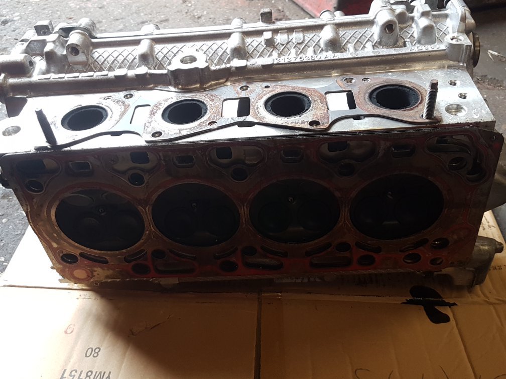 2015 - 2019 Volvo V40 Cross Country  Hatchback CYLINDER HEAD BARE PETROL 31375380
