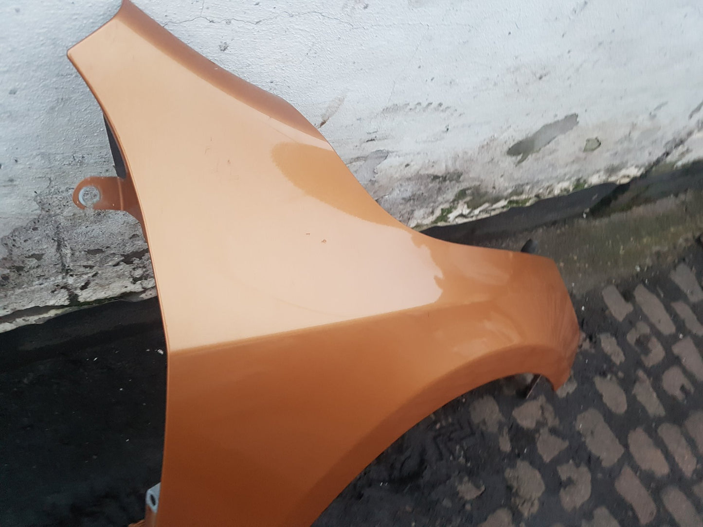2010 - 2015 Volvo S60   Right Front Guard BRONZE 704