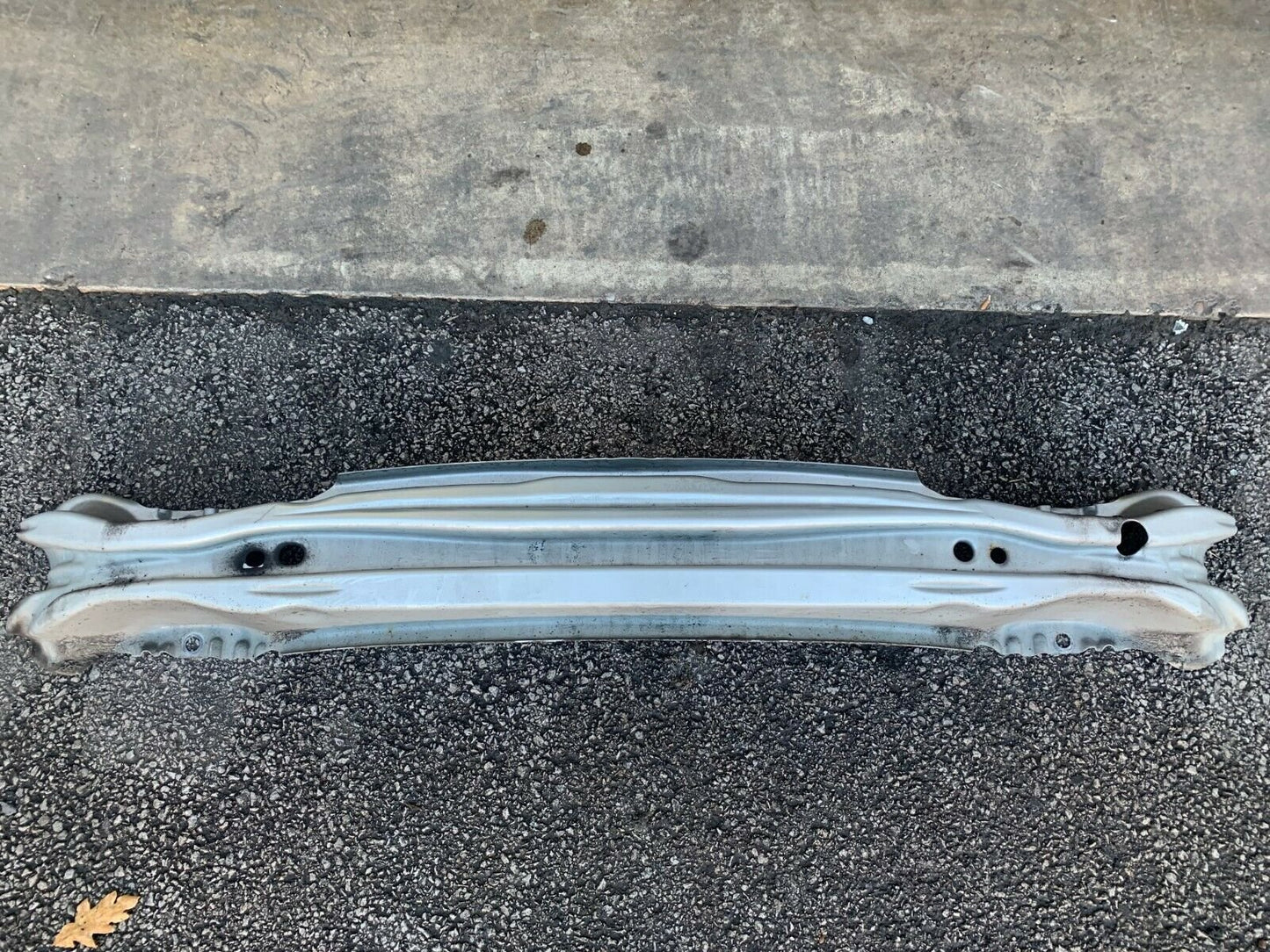 2009 Saab 9-3   Rear Bumper Reinforcer