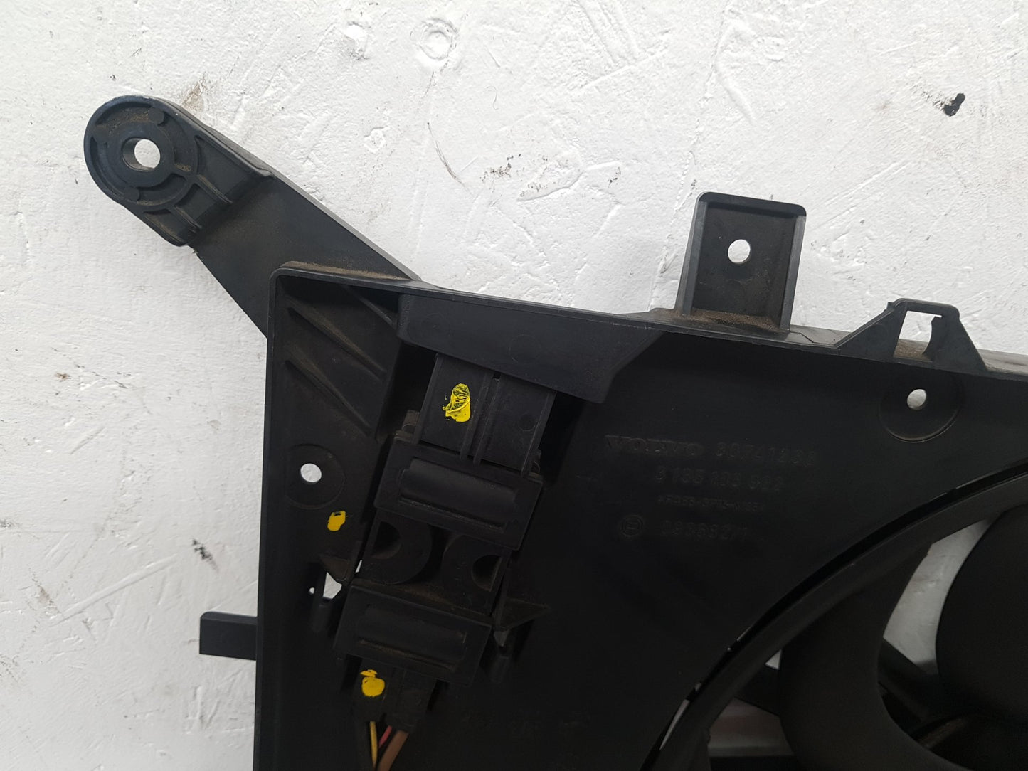 2000 - 2007 Volvo XC70  Estate RADIATOR FAN & COWLING (A/C CAR) 30741144