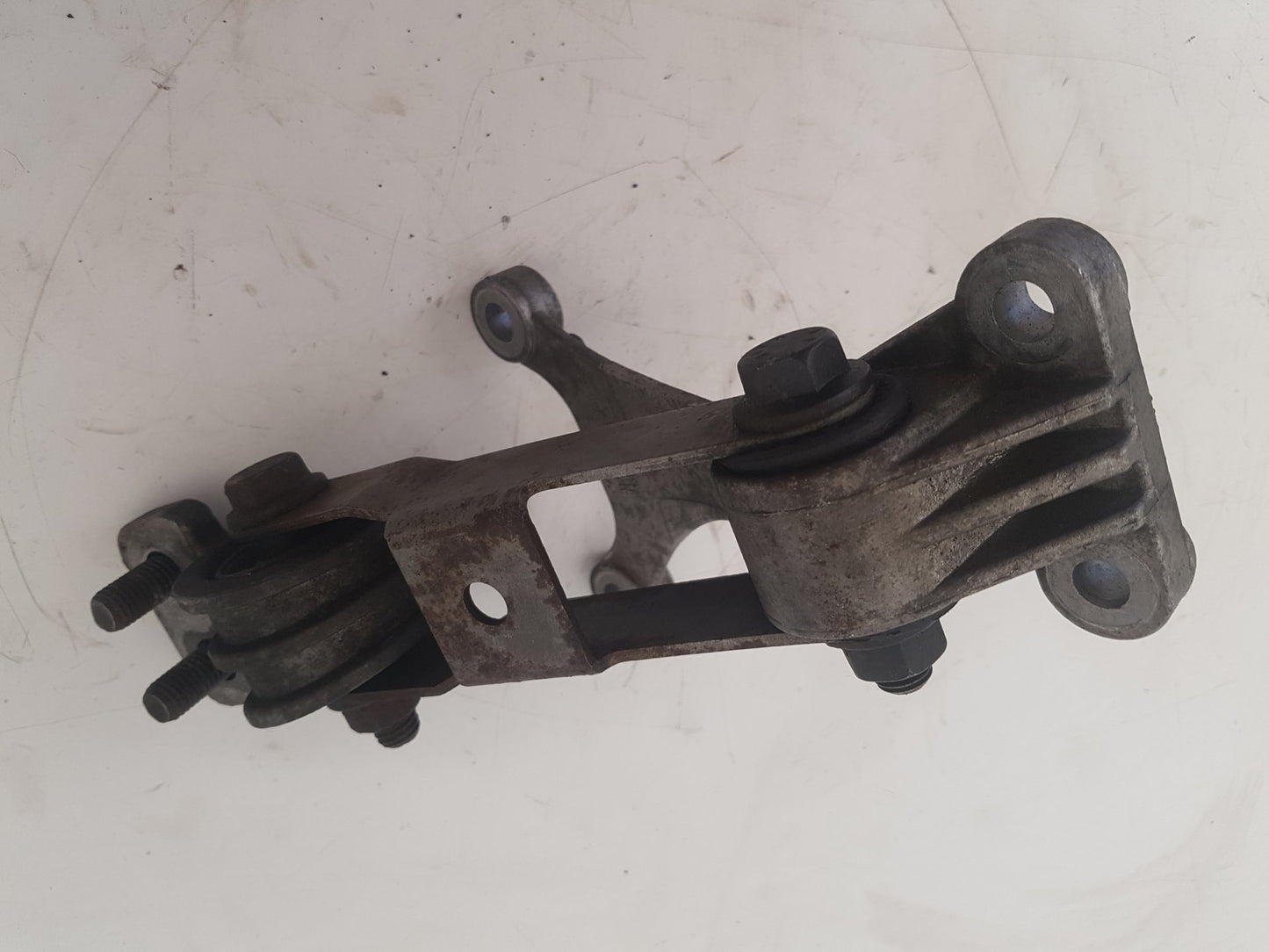 2003 - 2010 Volvo XC90  Estate Gearbox Mount 9179014