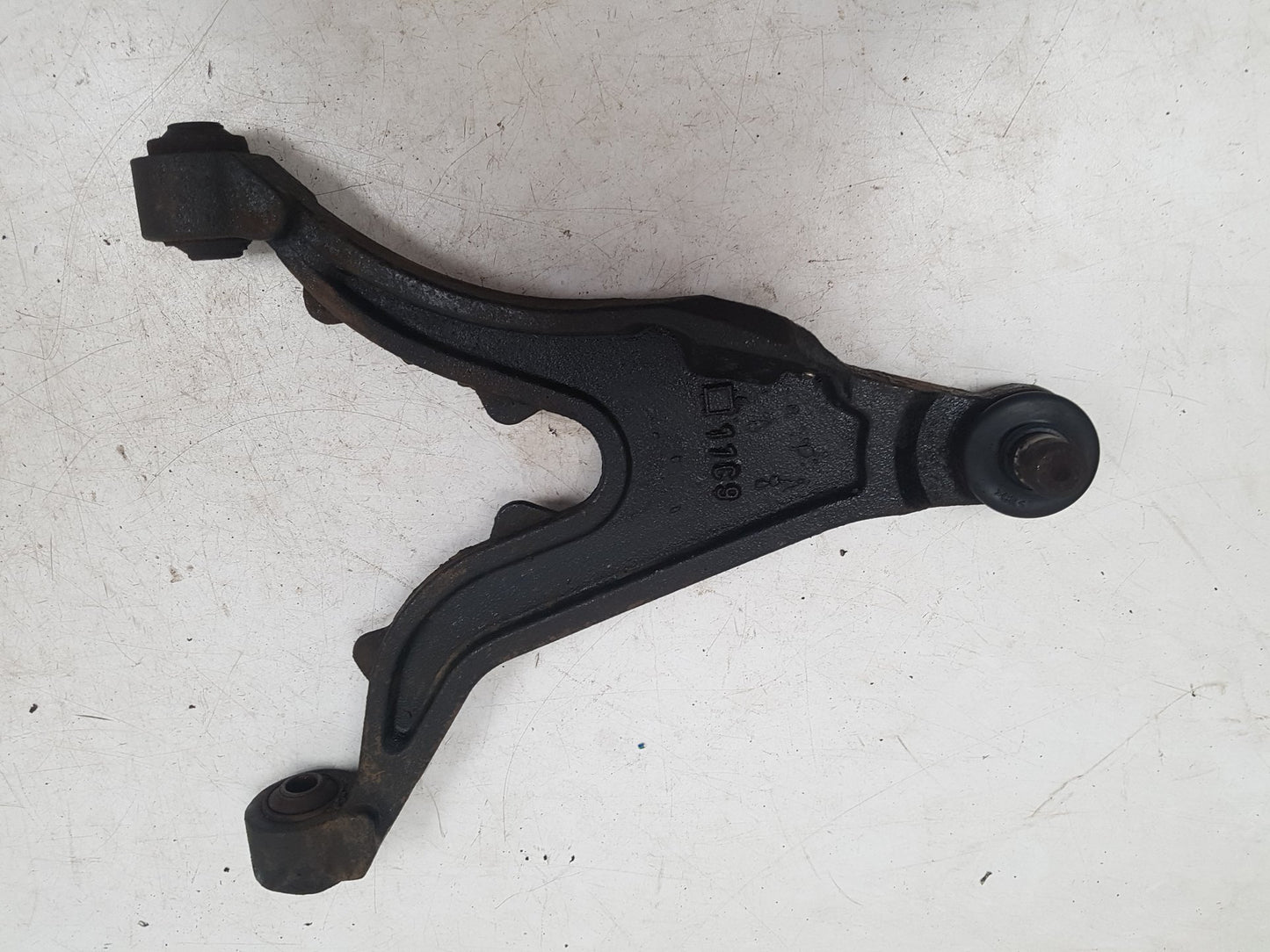 1992 - 1997 Volvo 850  Estate Right Front Lower Control Arm 8628496