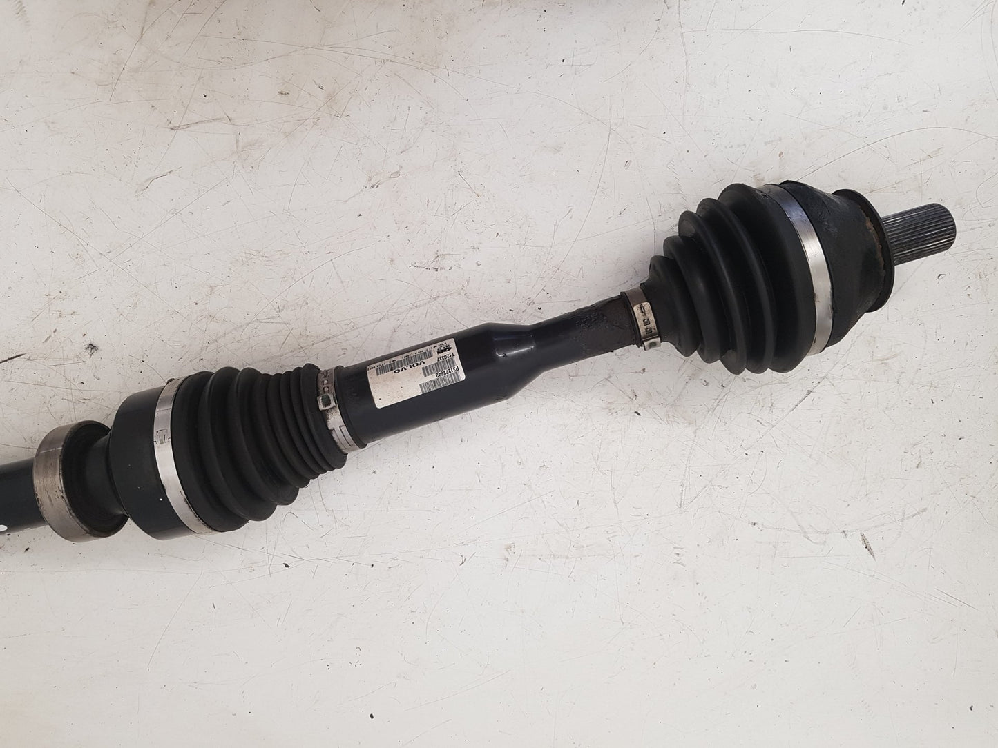 2008 - 2013 Volvo XC60 I 156 Estate Driveshaft (Manual) UK Drivers Side Front. 31272542