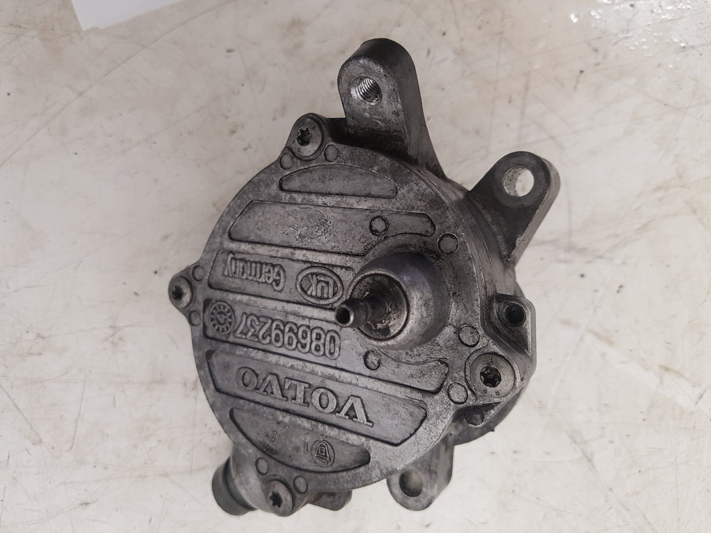 2002 - 2006 Volvo XC90  Estate VOLVO BRAKE VACUUM PUMP 08699237
