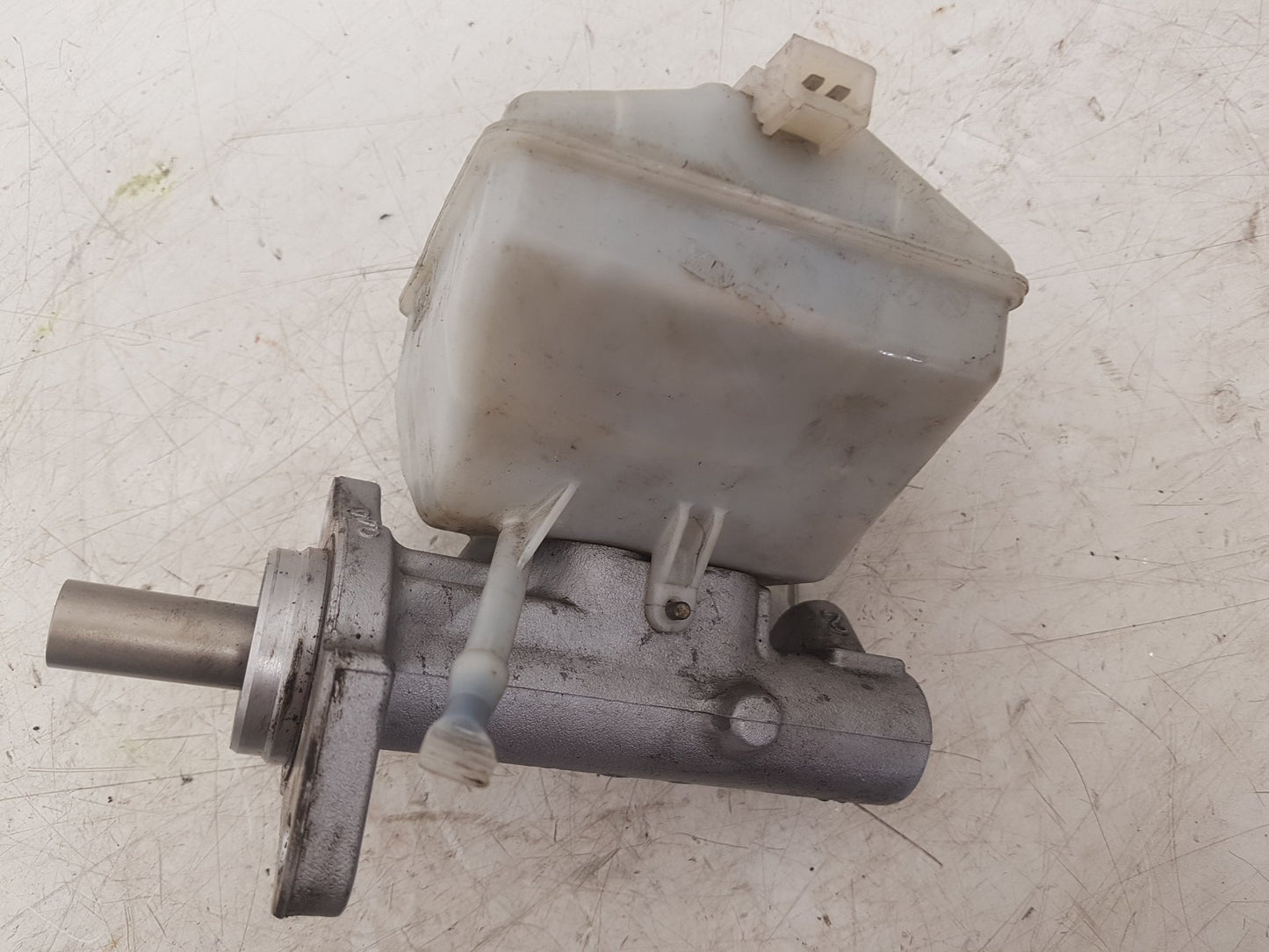 2011 - 2014 Volvo XC90  Estate BRAKE FLUID RESERVOIR AND MASTER CYLINDER