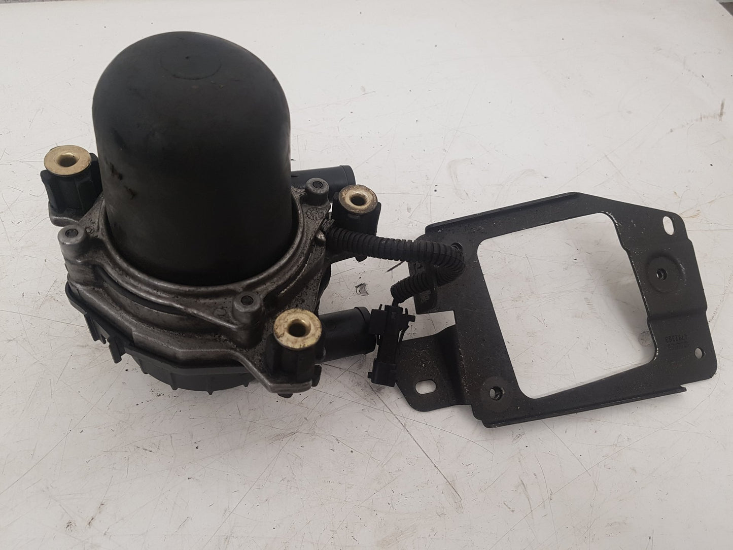 2005 - 2015 Saab 9-3  Estate AUXILIARY AIR PUMP 4571147