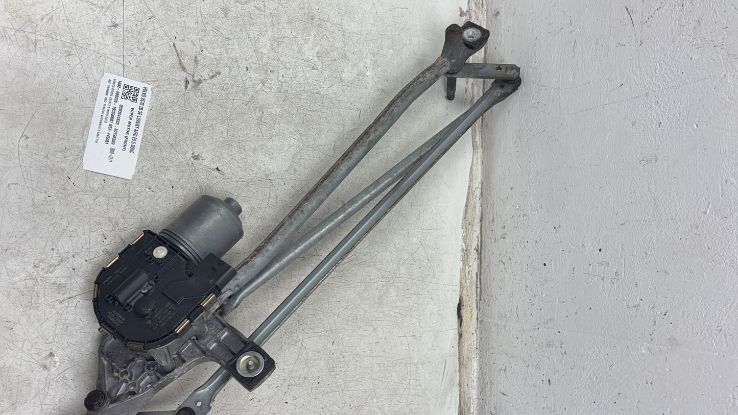2010 Volvo XC70  Estate Front Wiper Motor 0390241623
