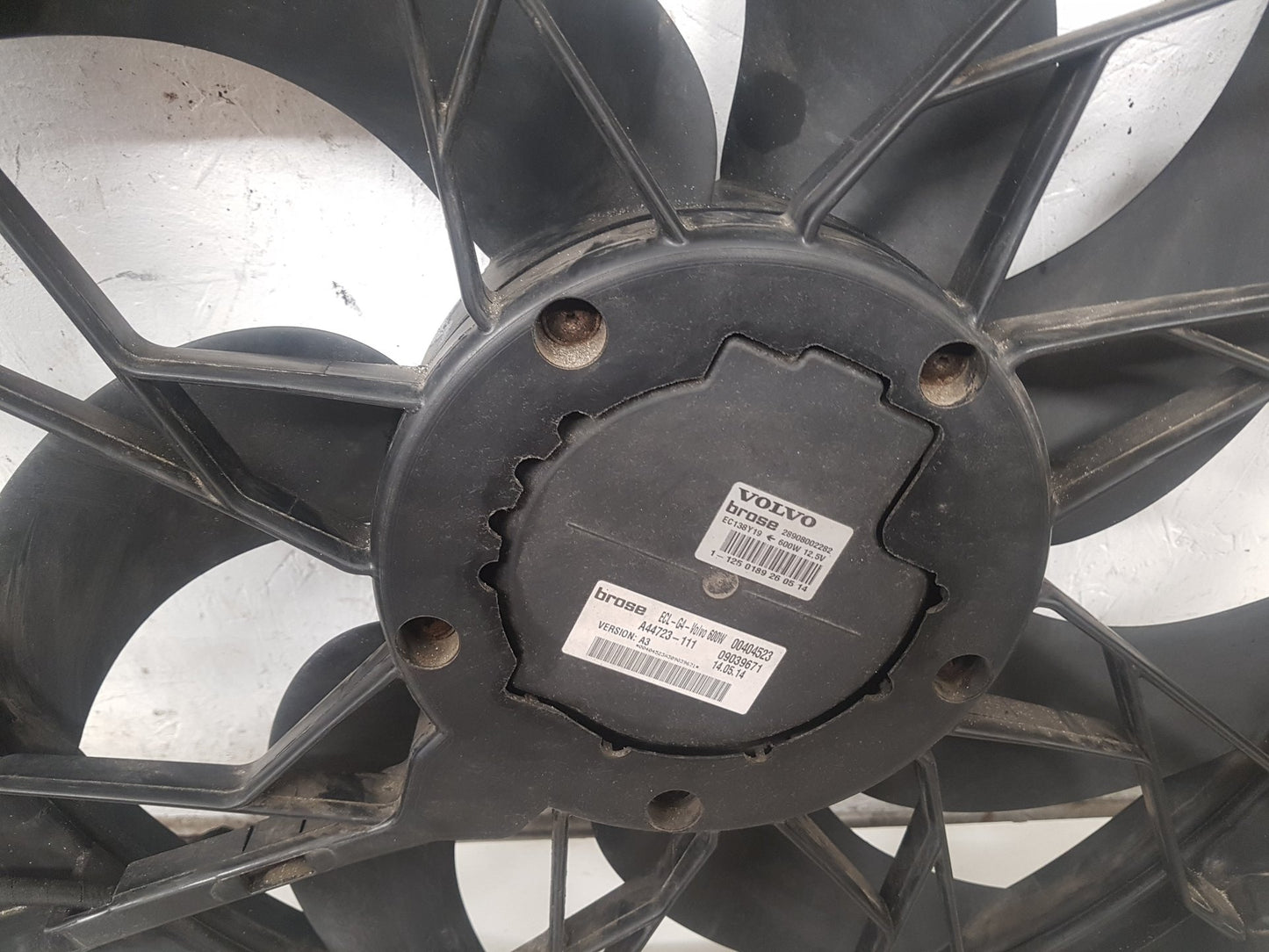 2011 - 2014 Volvo XC90  Estate RADIATOR FAN & COWLING (A/C CAR) 30776419