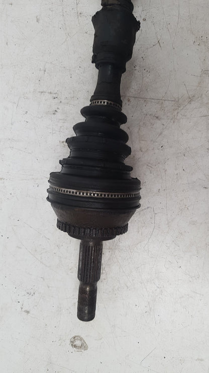 2001 - 2004 Volvo V40  Estate Driveshaft (Manual) UK Drivers Side Front. 614084