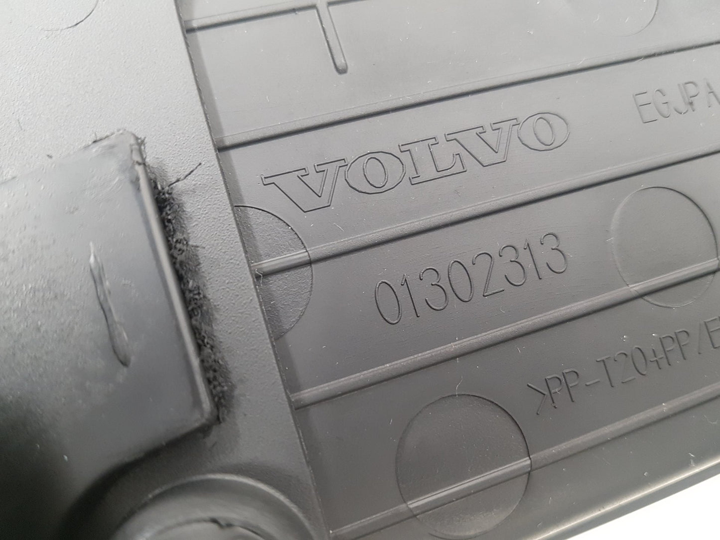 2012 - 2015 Volvo V40  Hatchback Centre Console 8632771