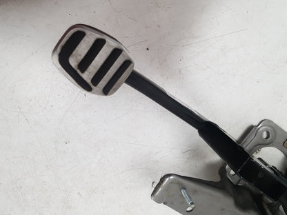 2012 - 2019 Volvo V40  Hatchback Brake Pedal 31381471