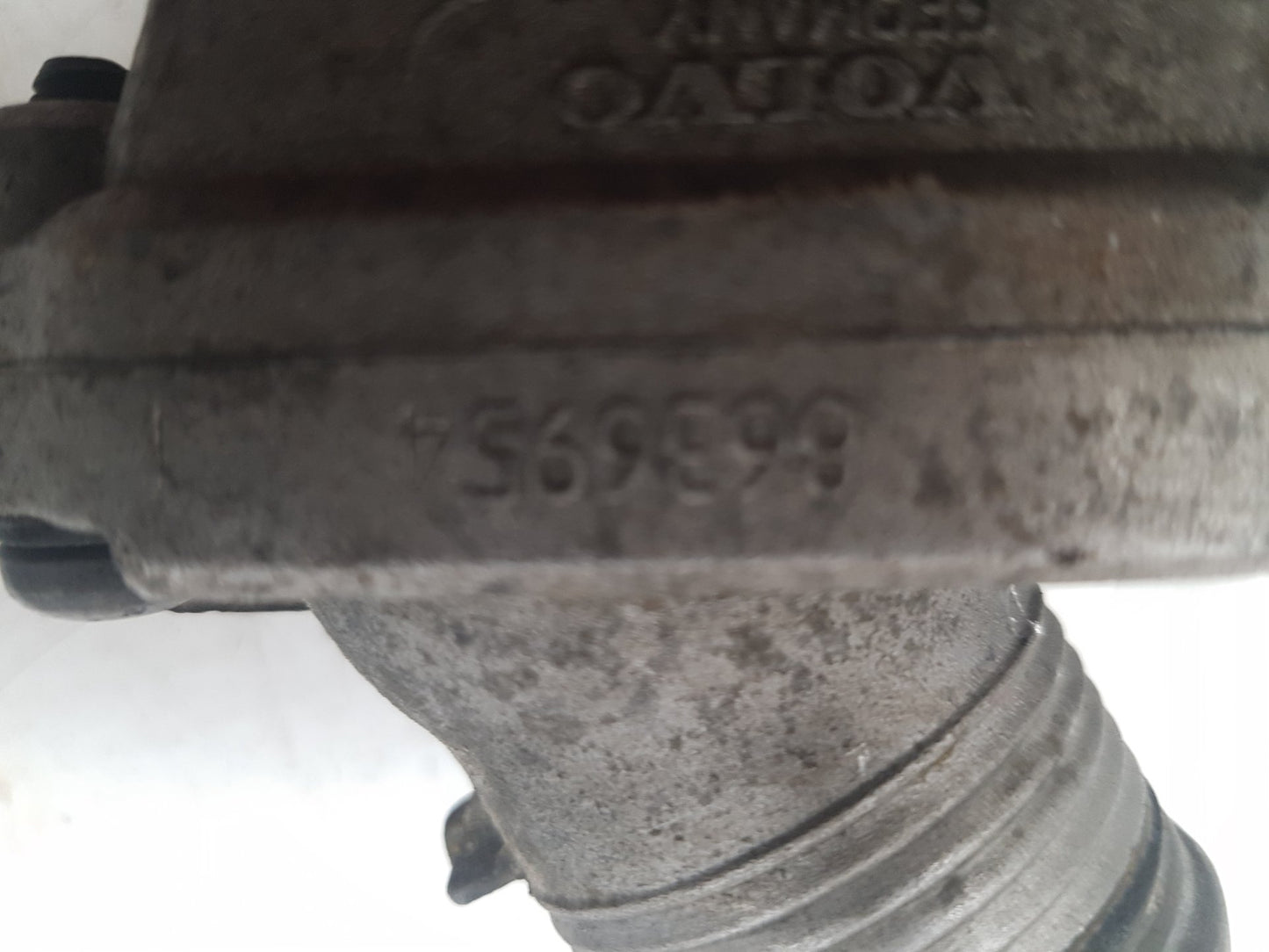 2003 - 2014 Volvo XC90 I 275 Estate THERMOSTAT HOUSING/TEMP SENSOR 8636954