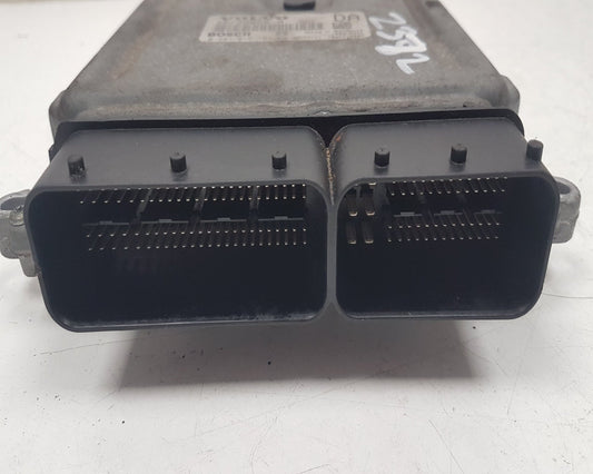 2004 - 2007 Volvo V70  Estate Engine ECU 30729826A