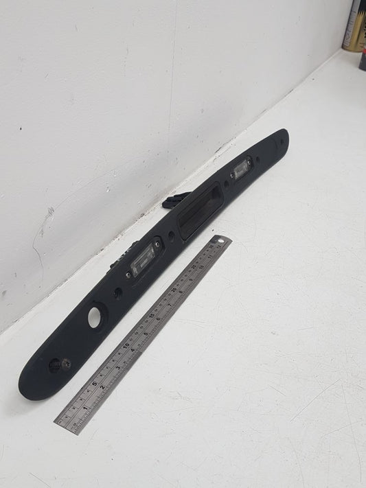 2010 - 2015 Volvo S60   TAILGATE/ BOOT HANDLE WITH LIGHTS 31253640