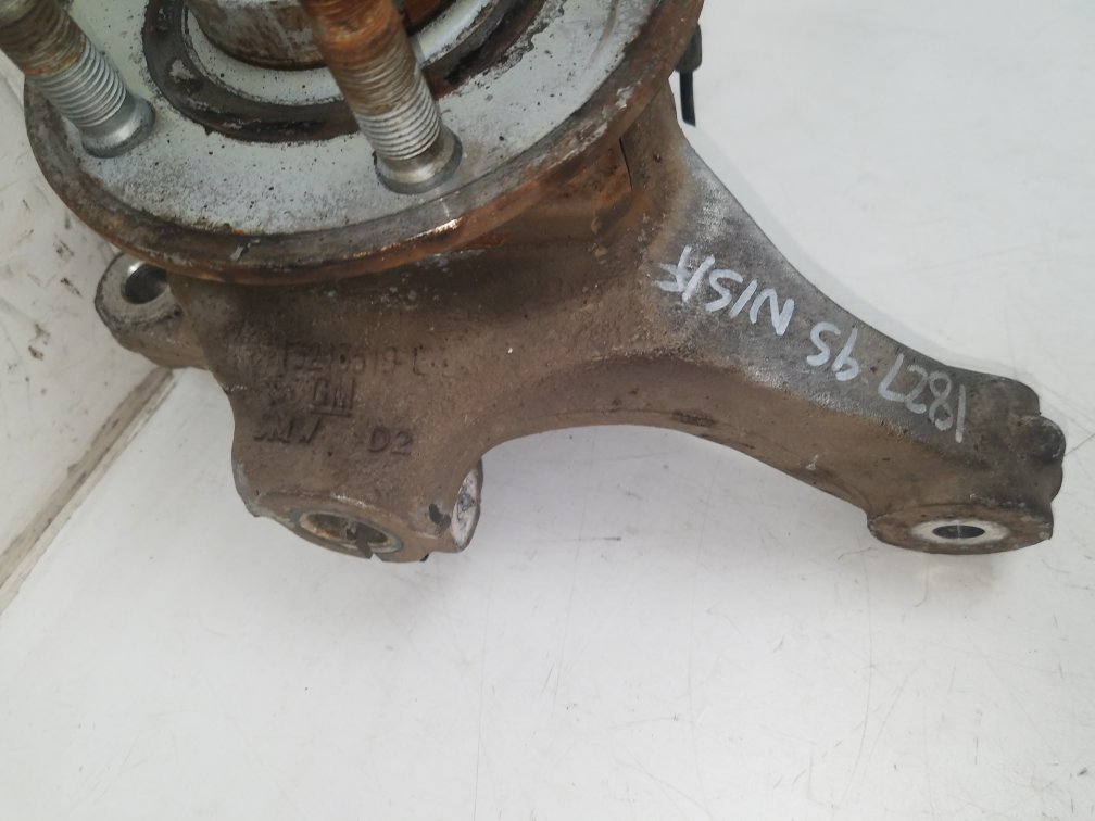 2010 - 2012 Saab 95  Saloon Left Front Hub Assembly 13243519L