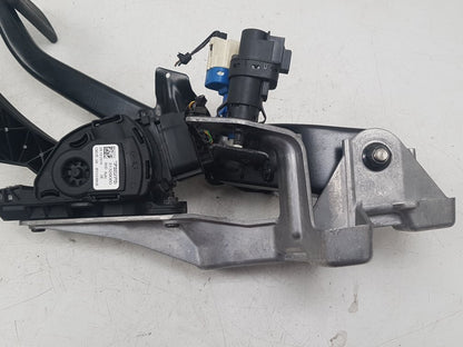2010 - 2014 Volvo V60  Estate Accelerator Pedal 31329060
