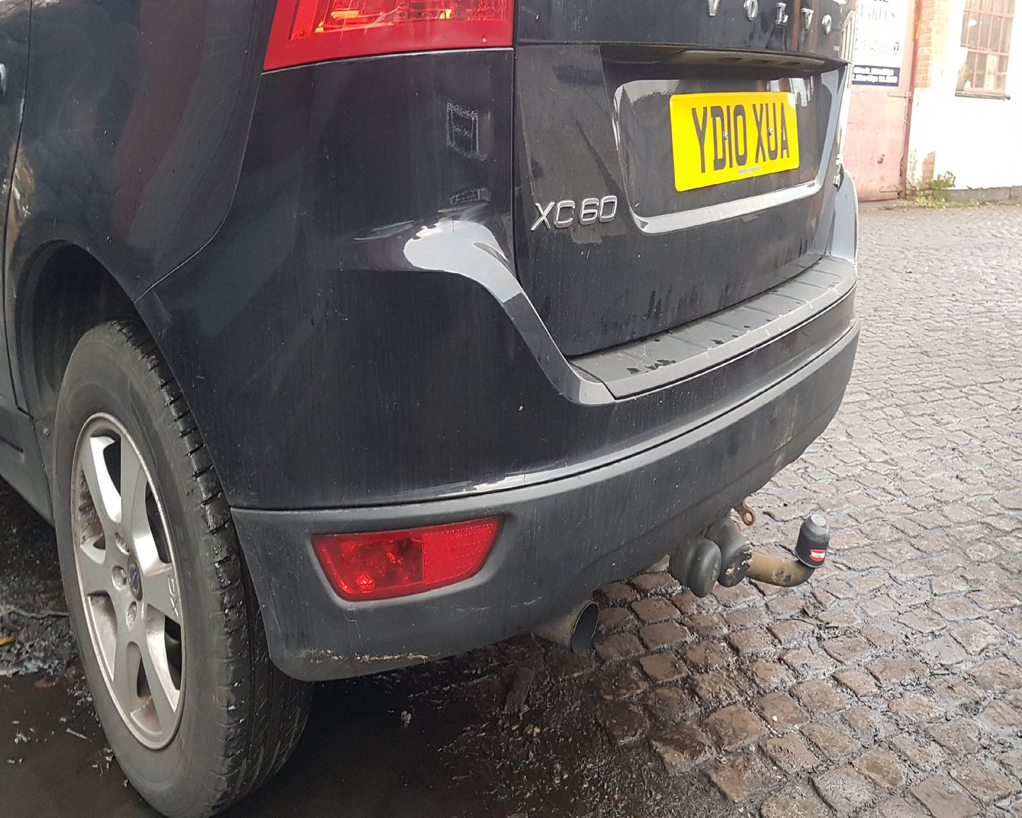 2009 - 2013 Volvo XC60  Estate Rear Bumper