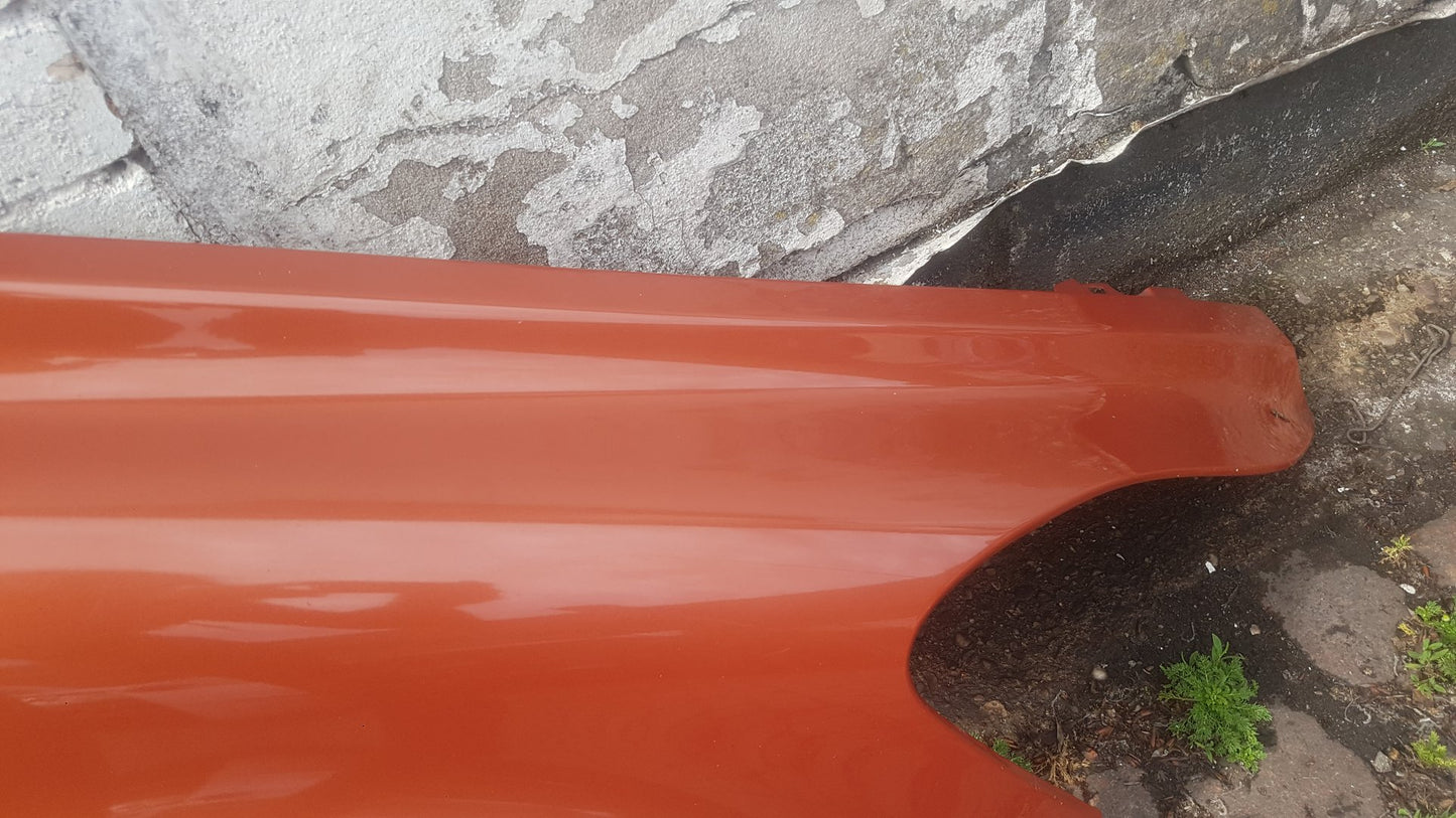2010-2013 Volvo C30 533 Hatchback Right Front Guard 701 ORANGE FLAME METALLIC 701 VRAC A